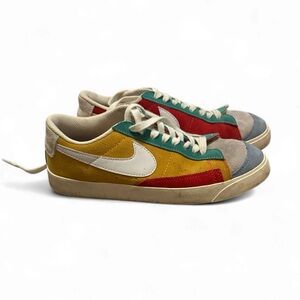 Nike Multicolor Low-Top Sneakers